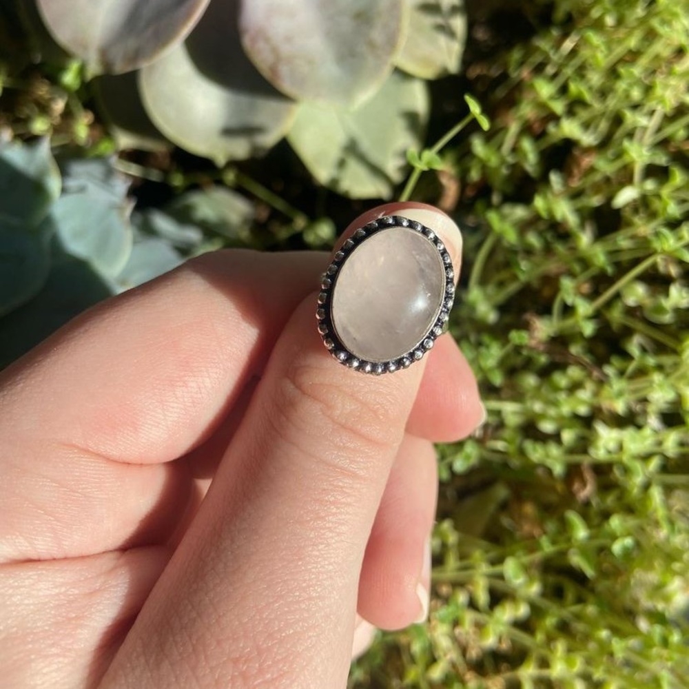 Silver plated brass rose quartz crystal gemstone ring size 5 1/2
